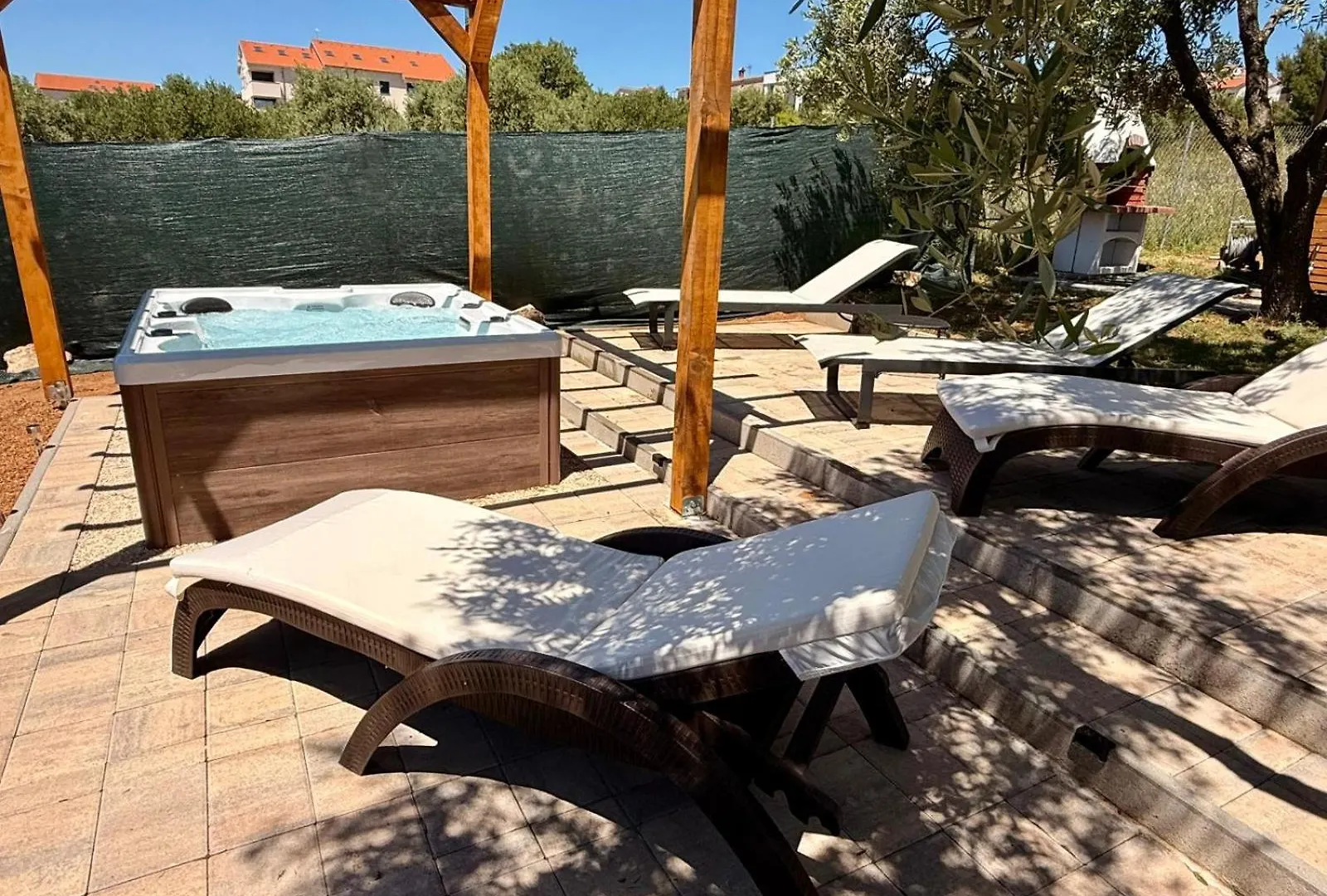 Mobile Home Olive Tree 파코스탄 아파트